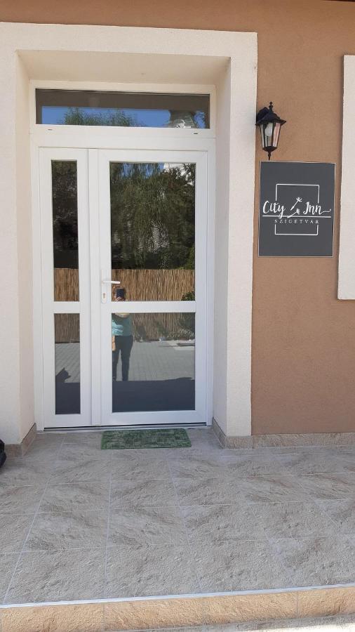 City Inn Szigetvár Εξωτερικό φωτογραφία